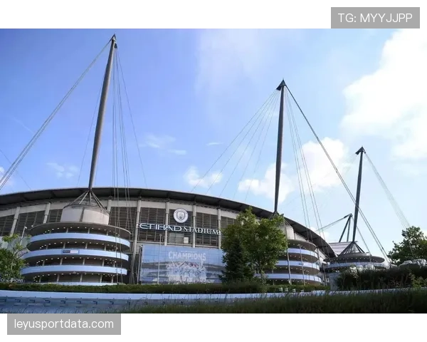 曼城主场伊蒂哈德球场北看台扩建工程启动，预计增加6000座位